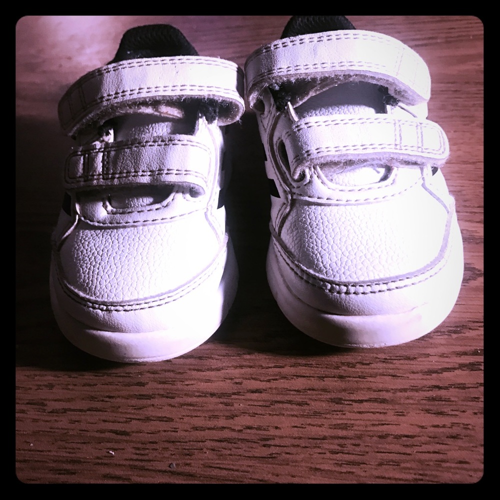 "Addidas Infant" - Picture 5 of 6